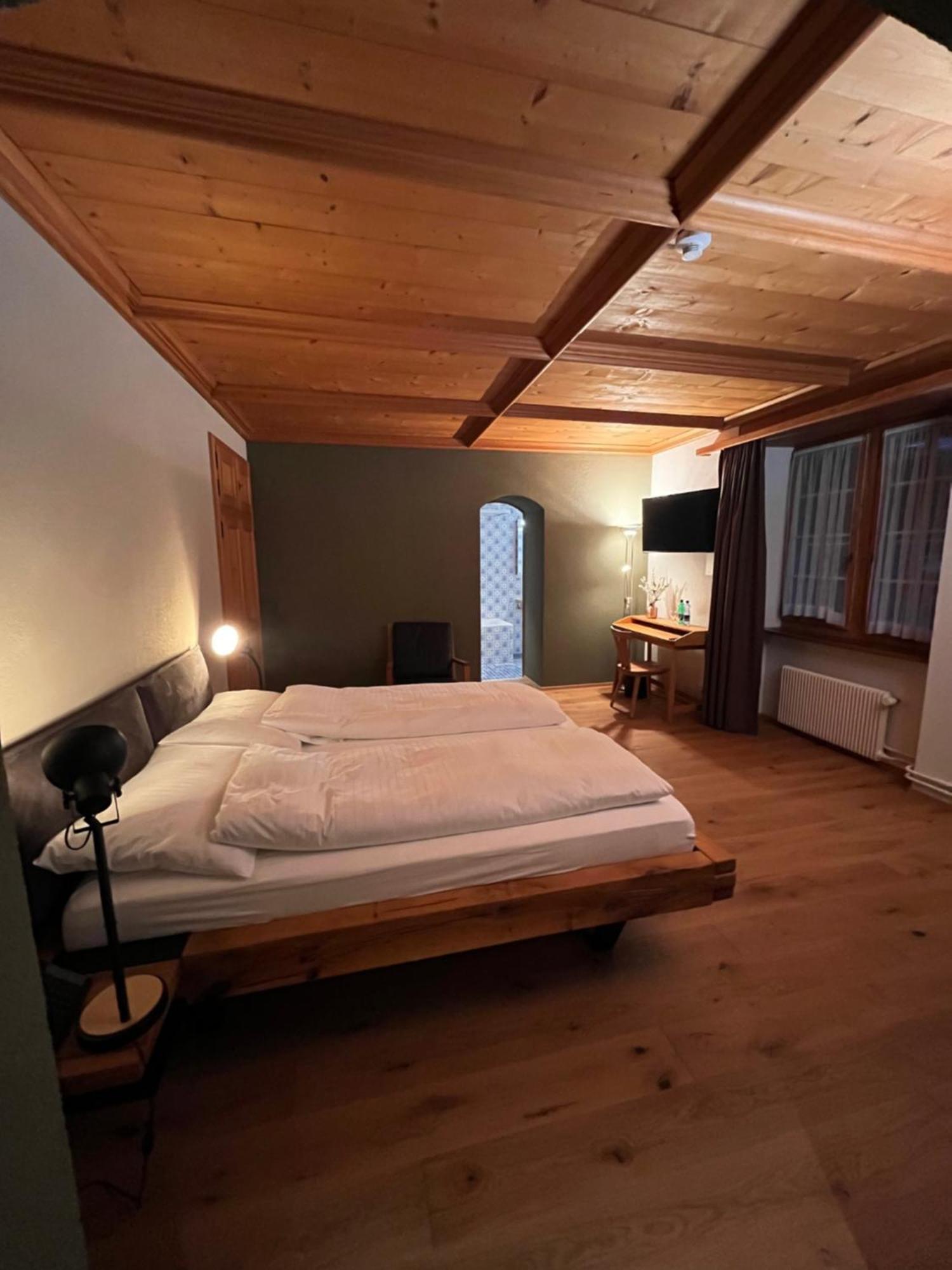 Hotel Restaurant Krone Aarberg Eksteriør billede